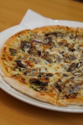 Beef shawarma pizza