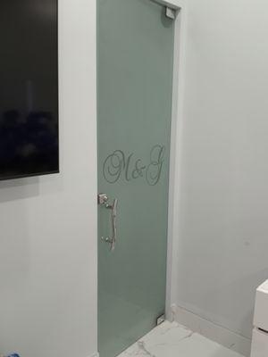 pivot closet door