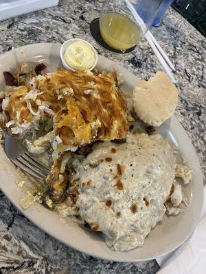 Got the farmers omelet the gravy was yummy and so much cheese  with stuffed hashbrowns, it was so good!