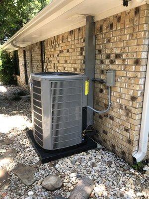 New 16 SEER heat pump system installed today with 12 months 0% interest terms Bedford, TX https://topgunairtx.com/ac-repair-bedford-tx/