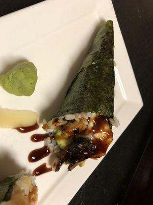 Eel avocado hand roll