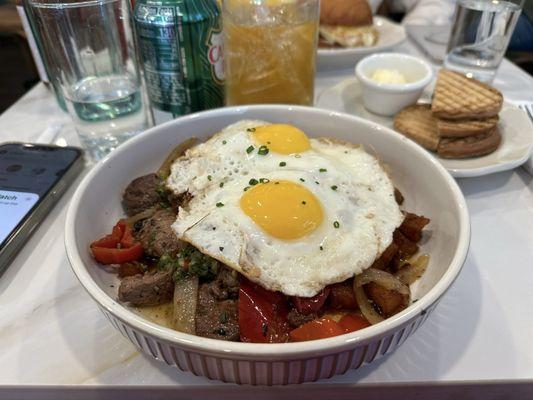 Steak and eggs plate