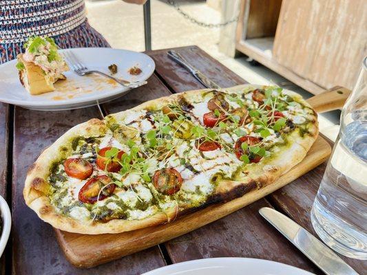 Heirloom tomato and burrata flatbread