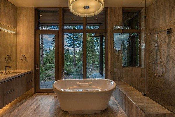 A fabulous tub to soak after a day on the ski slopes, or in the lake!  It is Tahoe time!