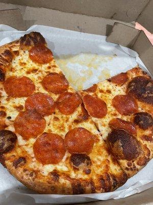 Small pepperoni pizza