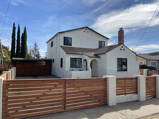 Horizontal Wooden Driveway Double-gate