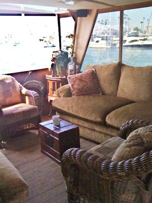 This is a shot from the yacht where I hold my classes. Very cozy!