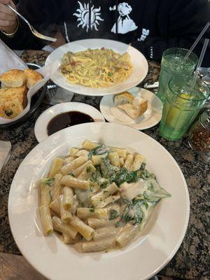 Chicken & spinach rigatoni  Cajun Chicken Fettuccine