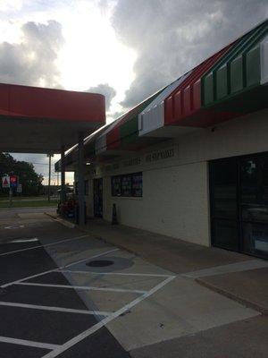 Citgo gas station exterior