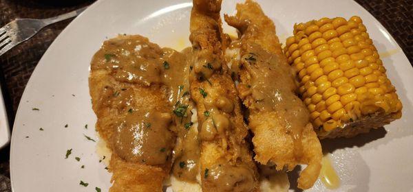 Catfish w/spicy creole sauce on mashed potatoes and corn.  This isn't on the menu.  I saw all these things and ordered a hodge-podge.