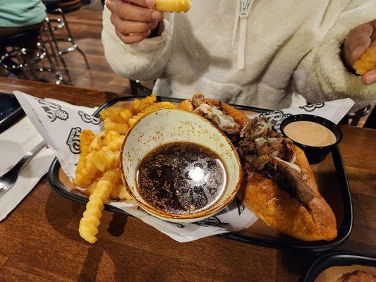 Prime rib dip and fries