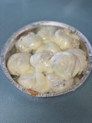 Garlic knots with mozzarella cheese