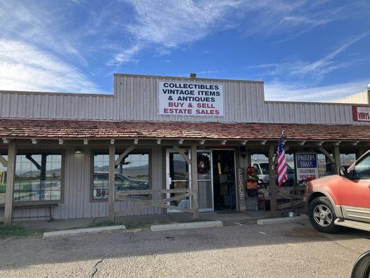 Picker shack on Highway 95