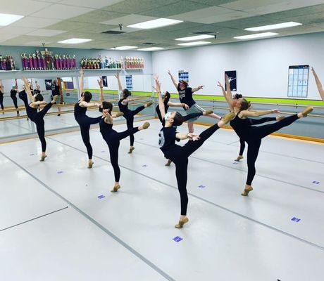 Dancers taking class at Mary Lorraine's Dance Center. A dance studio in Omaha, NE.