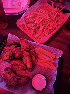 Mild Wings & Fries