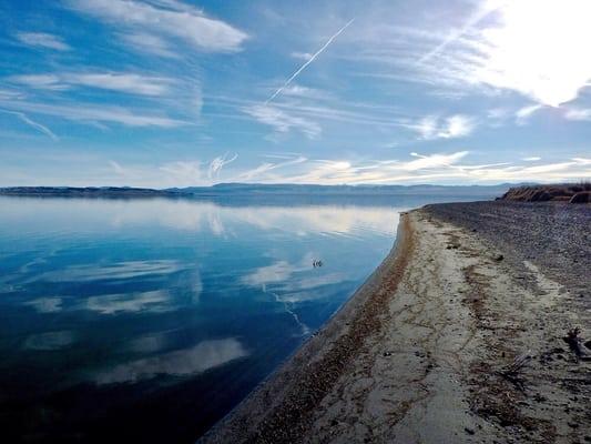 Mono Lake, a short hike from town