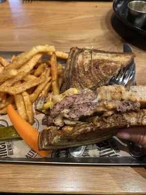 Center of patty melt