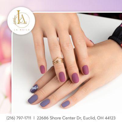 A fresh set of nails is all you need to boost your confidence and add a splash of color to your day.