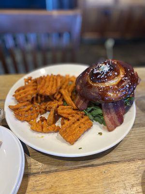 Pretzel burger