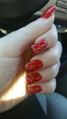 Holiday nails by Natalie at Nails 4 U