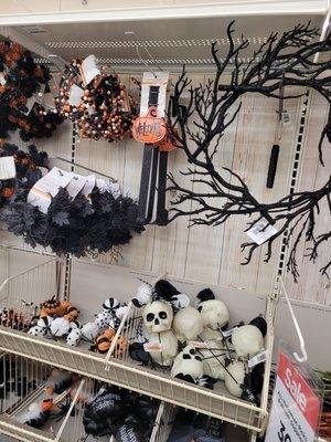 9/3/2021 - Their Halloween selection is pretty great this year...especially if you are into pink and skulls.