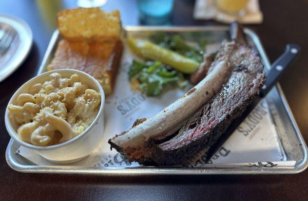 Dino rib w 2 sides. Mac n cheese and 2 blocks of cornbread