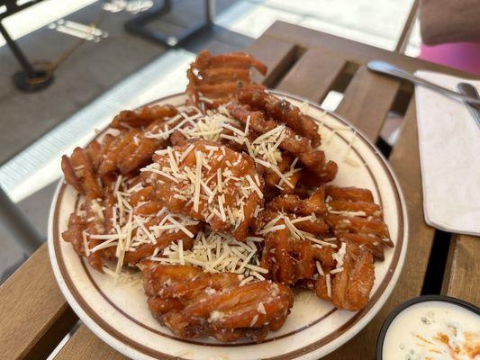 Garlic, sweet potato fries