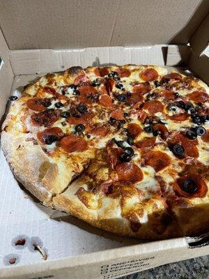 Pepperoni, bacon & black olive