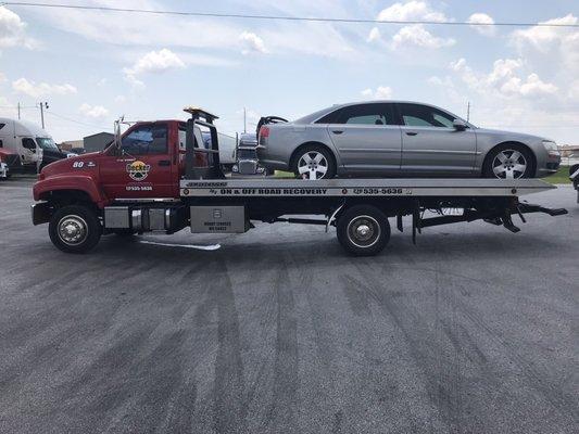 Deckers Towing & Recovery  Helping a customer with a tow