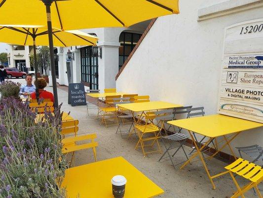 Patio facing Sunset Blvd.