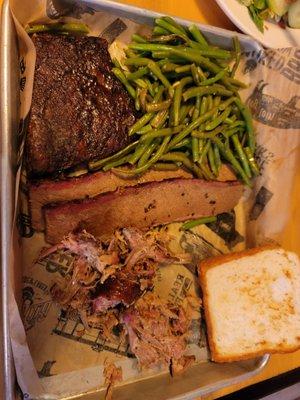 Smoked platter (brisket, pulled pork, ribs)