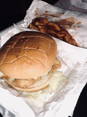 Crispy Chicken with BBQ Fries (optional BBQ)