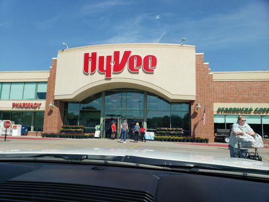 Hy-Vee Fast & Fresh