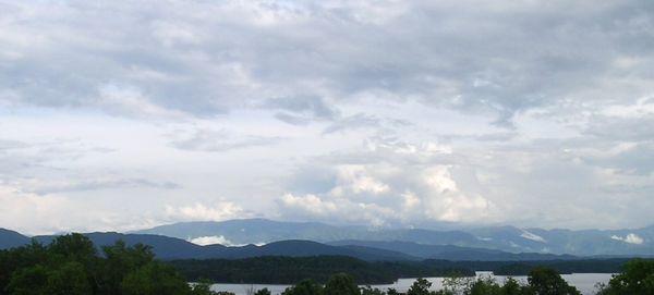 We Sell Mountain and Lake Properties in East TN