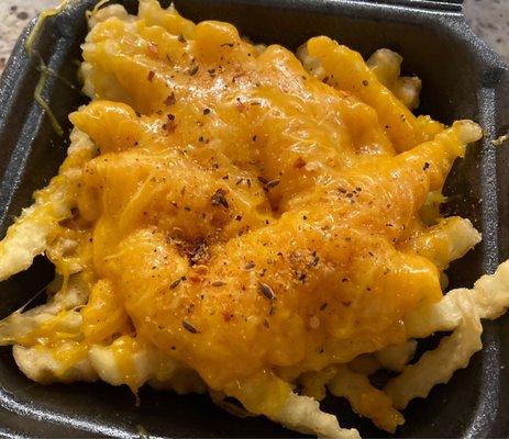 Fries with cheese