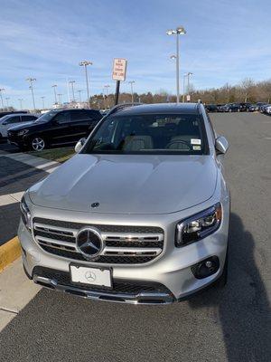 Mercedes GLB, silver