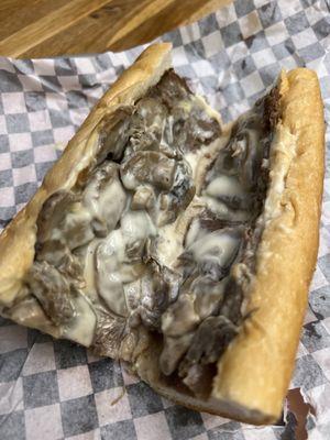 Cheesesteak wit American & mushrooms