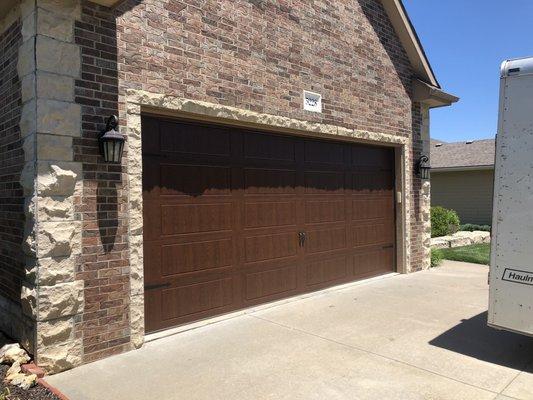 16x8 DoorLink 3640 walnut oak