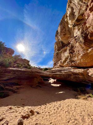 The smaller Nels Johnson natural bridge on the way to the main Hickman Bridge - well worth a visit!