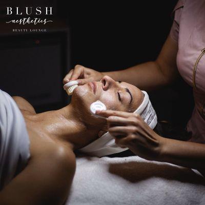 Deluxe Signature Facial