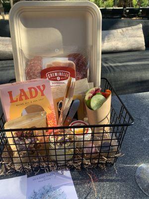 Picnic basket