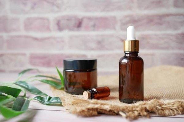 Essential oil  massage makes you more relax and moisture your skin and make your skin soothing