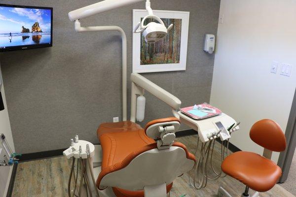 All treatment rooms have modern, high tech Midmark equipment, digital x rays, and digital patient records.