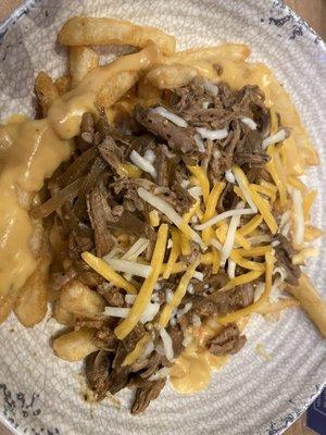 Green chili cheese fries. Where is the green chili?