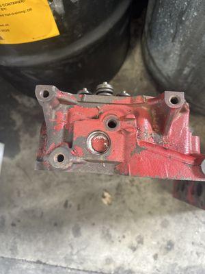 Heat tab on cylinder head