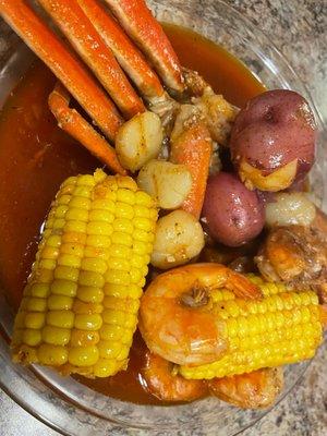 G9. King Crab Legs. G12. Scallops. G4. Shrimp (No Head). S2. Potato. S1. Corn. Spicy!!!