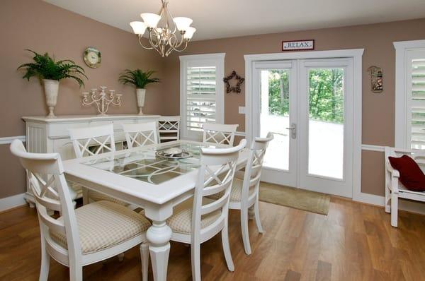 Pretty dining area in a four bedroom unit.