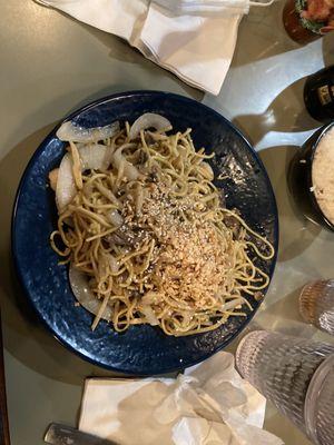 Beef shrooms water chestnuts bamboo shoots onions and garlic noodles yum!