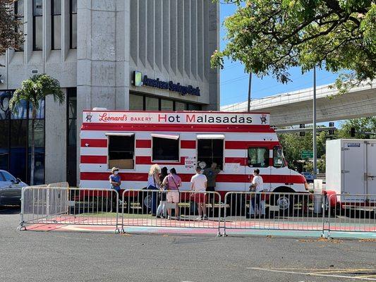 Leonard's Malasada Mobile Truck