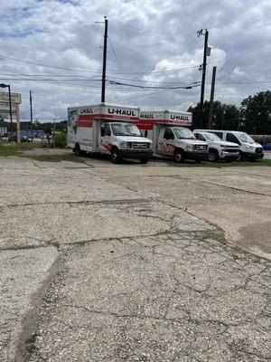 With more than 25 years of experience, this is also a UHaul location. It was pretty cheap and Uber affordable.